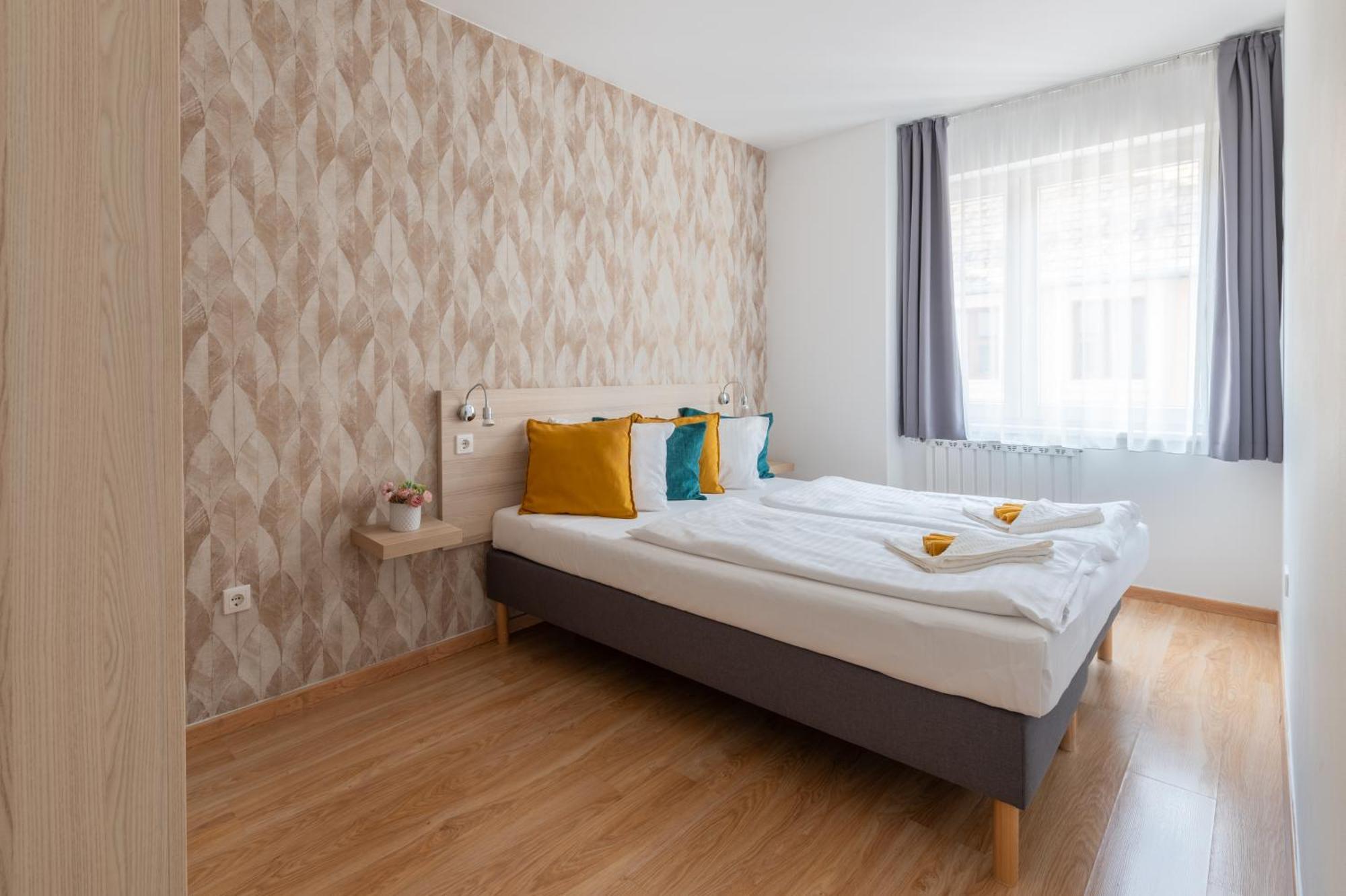Mono With Free Parking Apartment